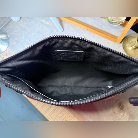 Coach Carryall Collectors Pouch black Horse and carriage. - Picture 5 of 16